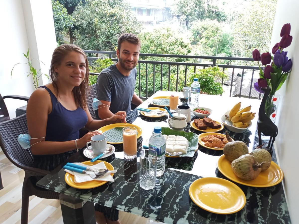 Kelum Homestay 康提 外观 照片