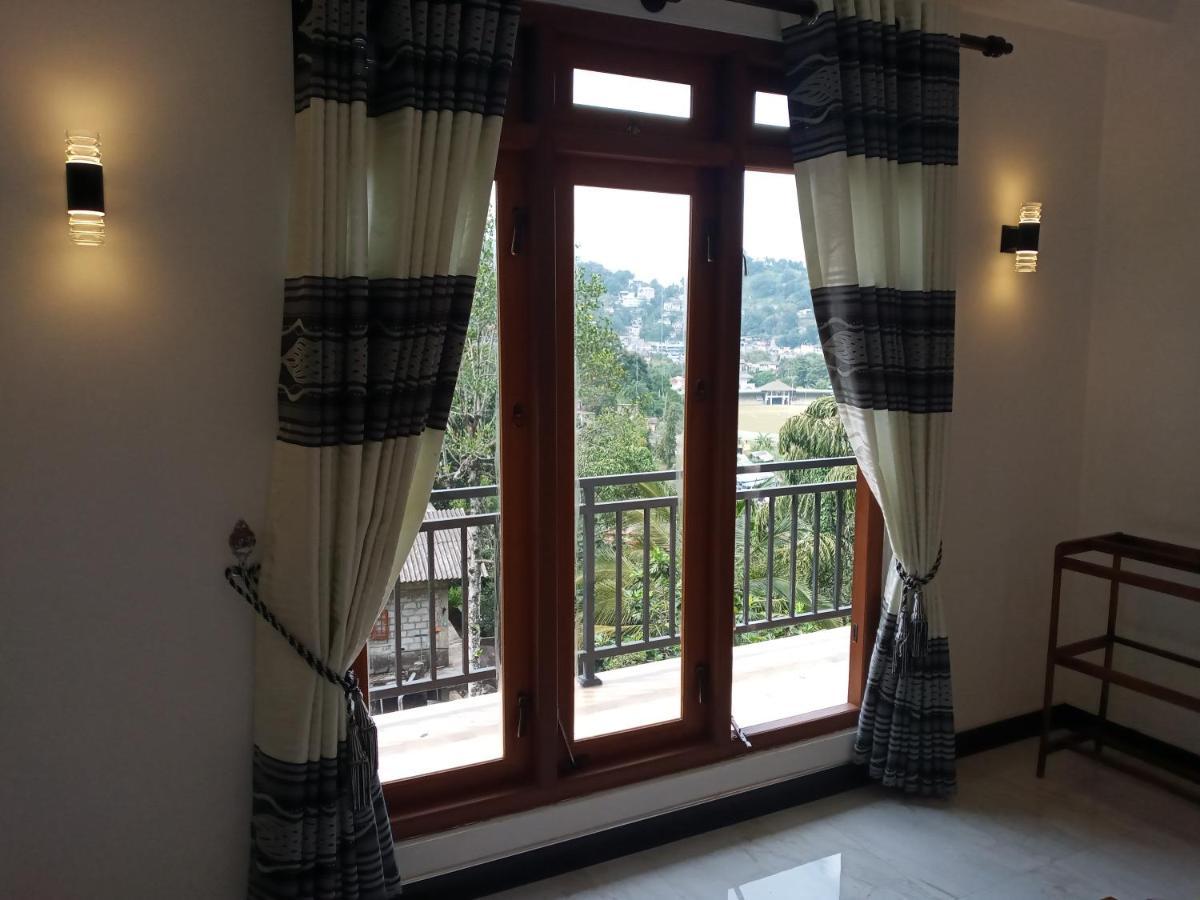 Kelum Homestay 康提 外观 照片