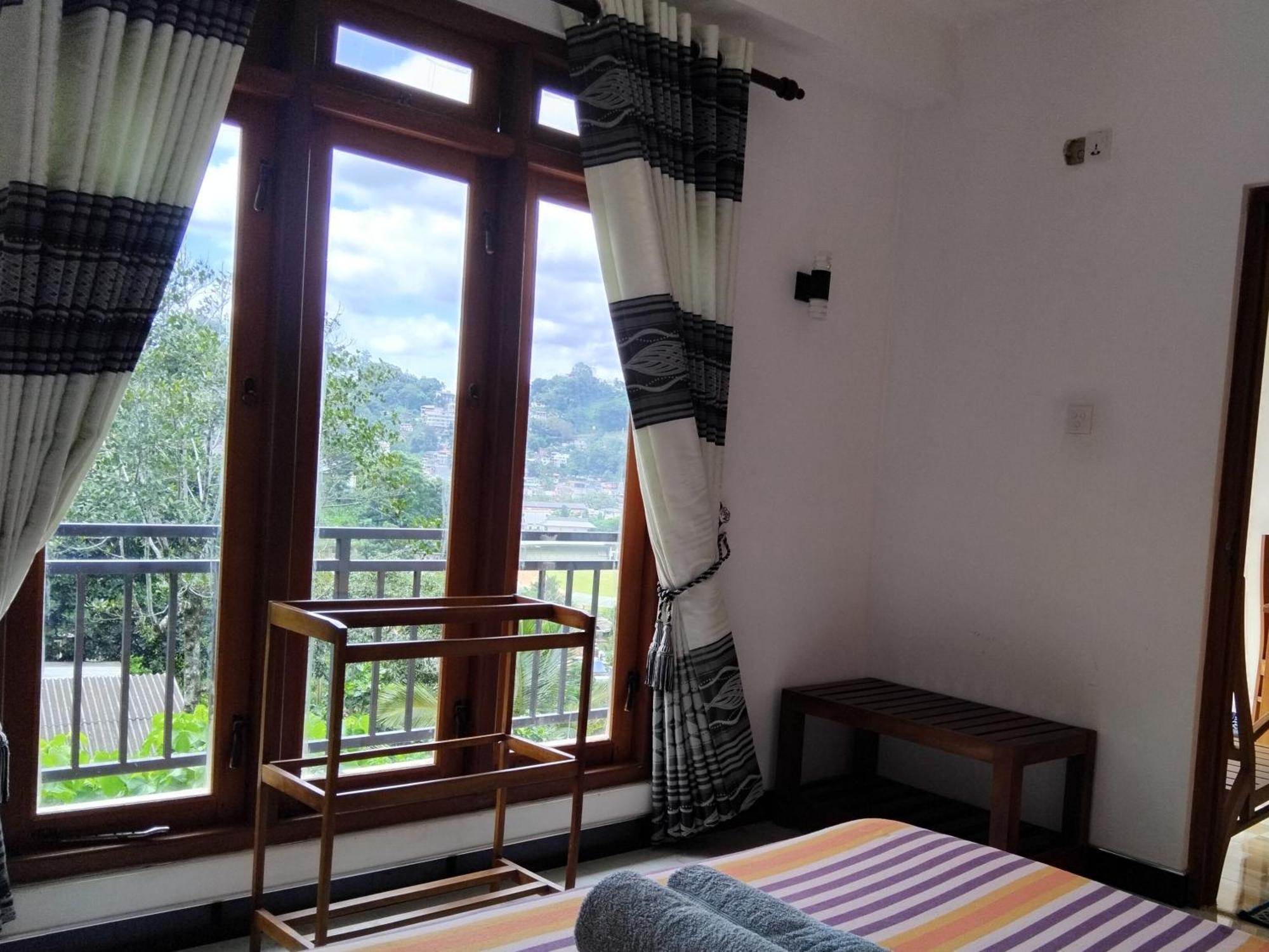 Kelum Homestay 康提 外观 照片