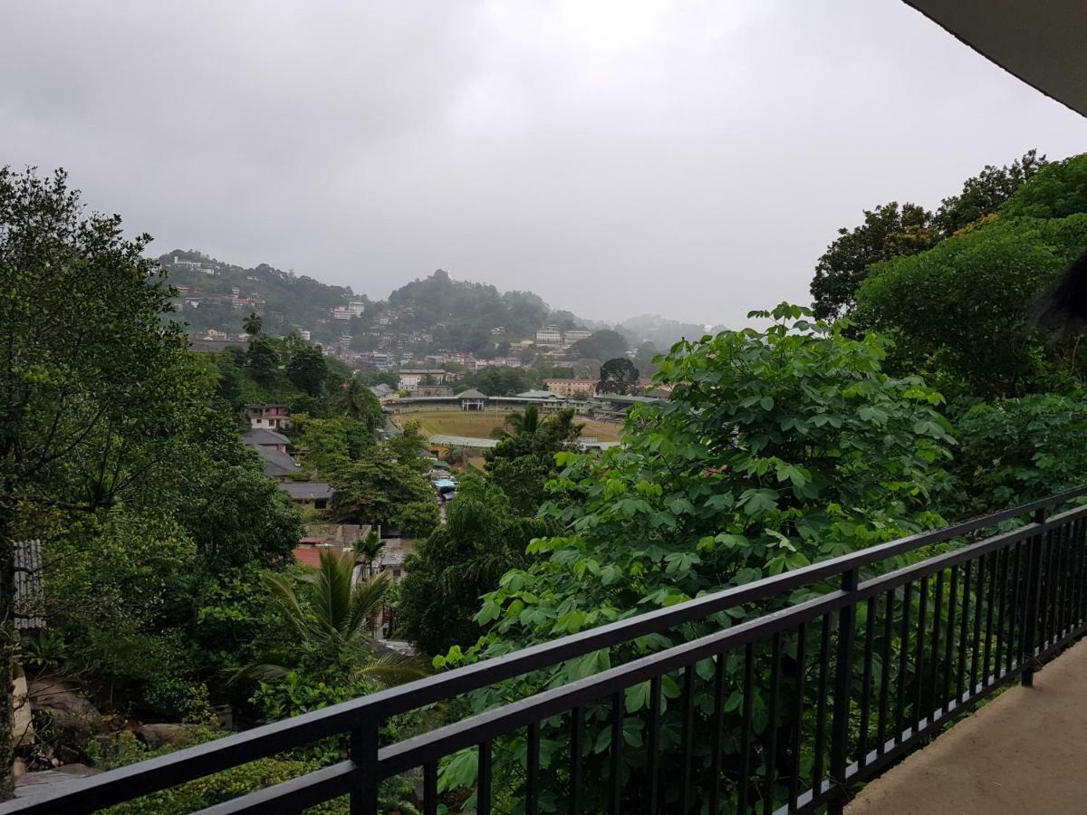Kelum Homestay 康提 外观 照片
