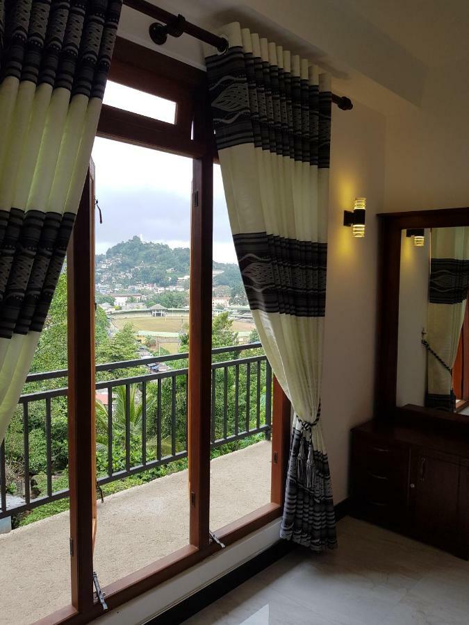 Kelum Homestay 康提 外观 照片
