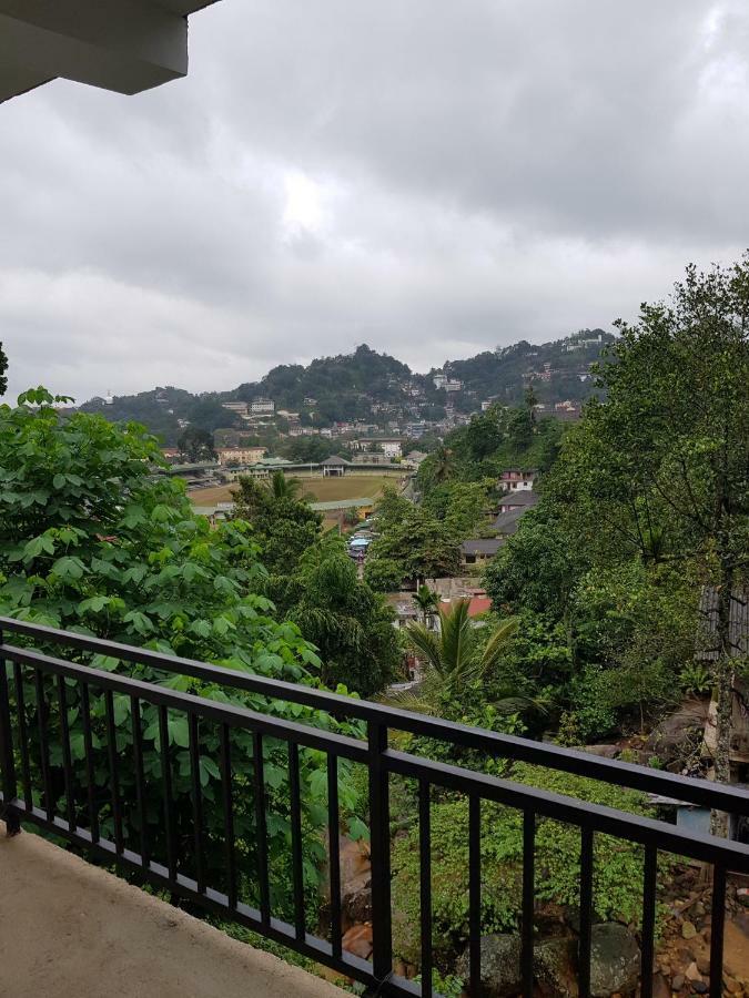 Kelum Homestay 康提 外观 照片