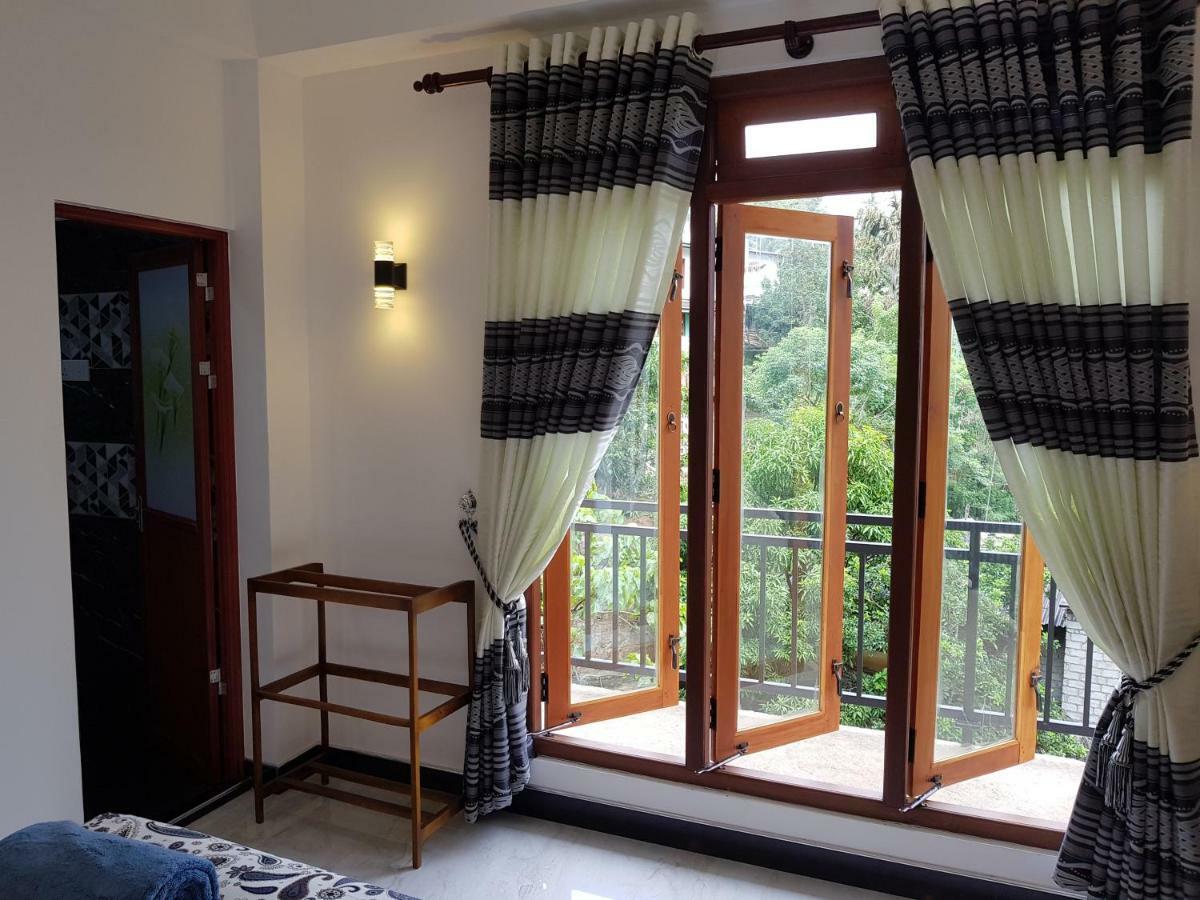 Kelum Homestay 康提 外观 照片