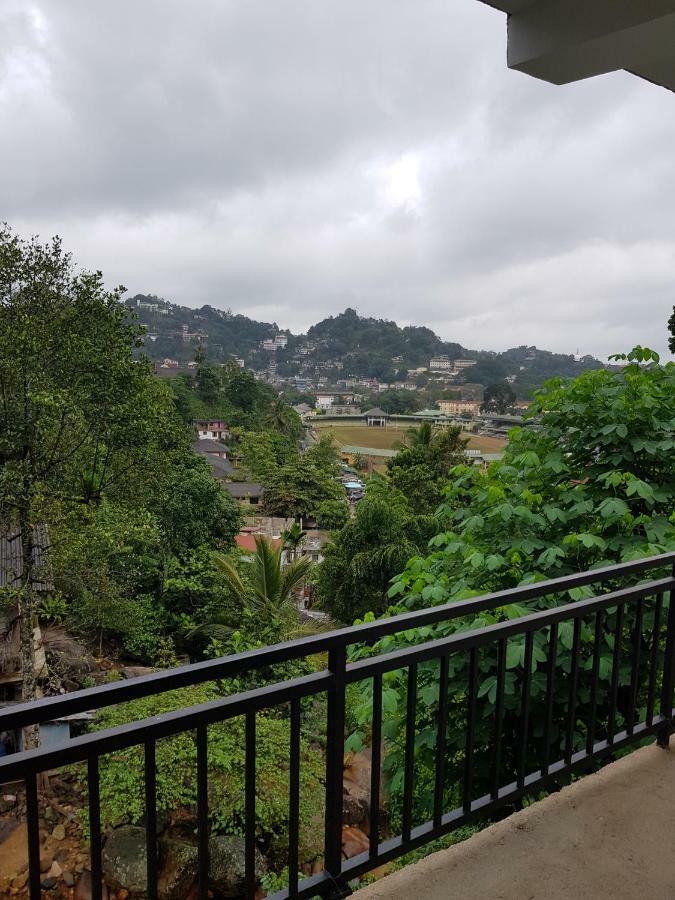 Kelum Homestay 康提 外观 照片